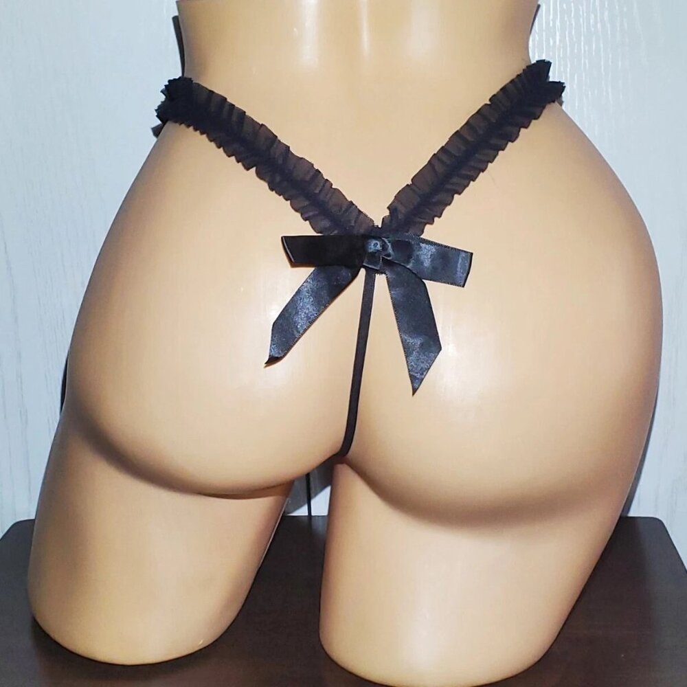 Victoria's Secret Sexy Little Things V-String Panties. New with Tags Size M/L